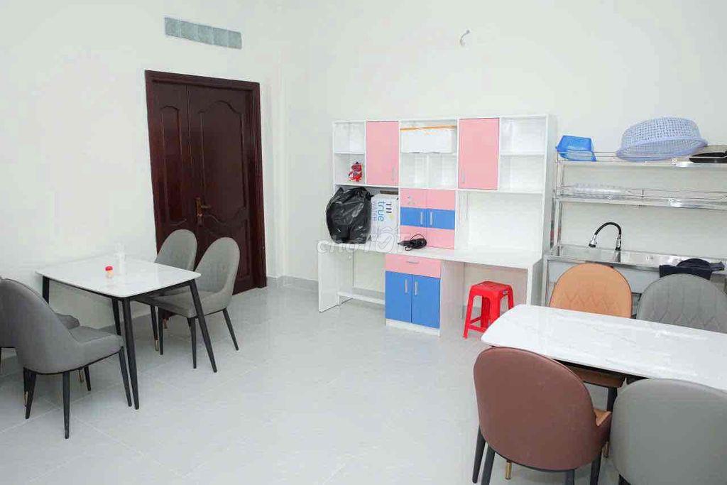 phòng đầy đủ tiện nghi, thuê giờ, ngày, tháng đều có
