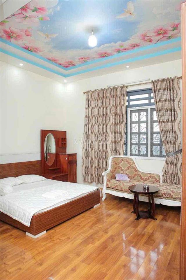 phòng đầy đủ tiện nghi, thuê giờ, ngày, tháng đều có