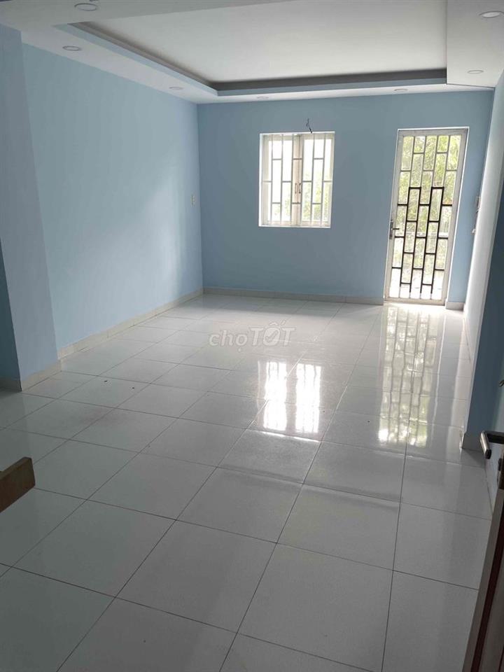 NHÀ MẶT TIỀN PHẠM VĂN ĐỒNG – NHÀ 4 TẦNG, VỊ TRÍ KINH DOANH ĐẸP