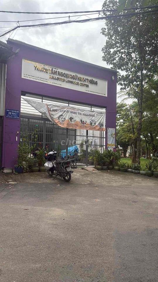 mặt bằng sát công viên