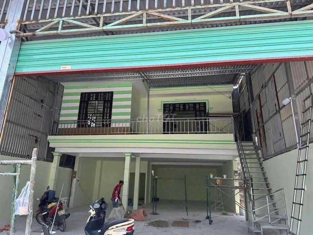 cho thue nha 230m Bui cong trung hoc mon