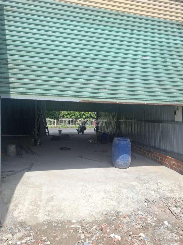 cho thuê 1000m nhà mặt tiền bui cong trung