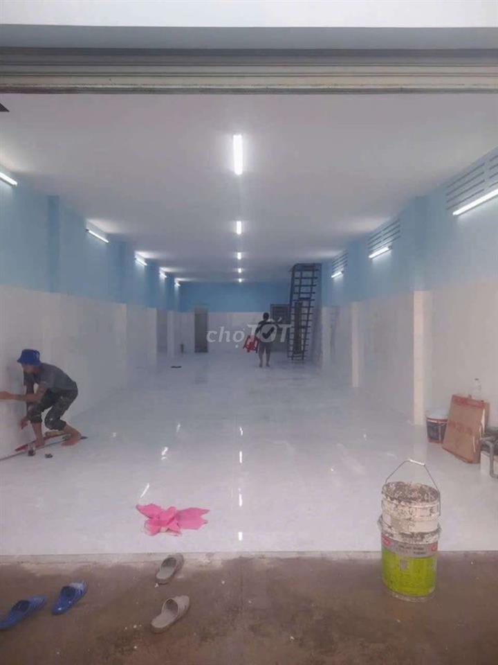cho thue kho xuong 350m mat tien nhi bình