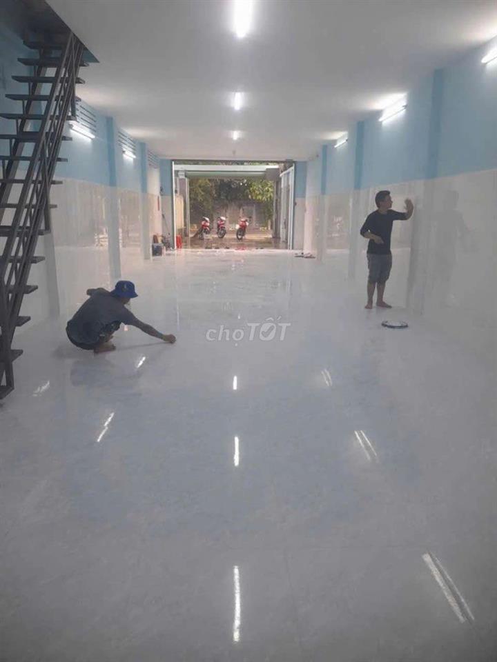 cho thue kho xuong 350m mat tien nhi bình