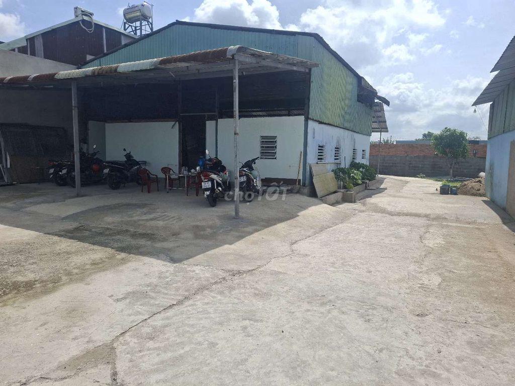 cho thue kho xuong 250m Pham thi giay hoc mon