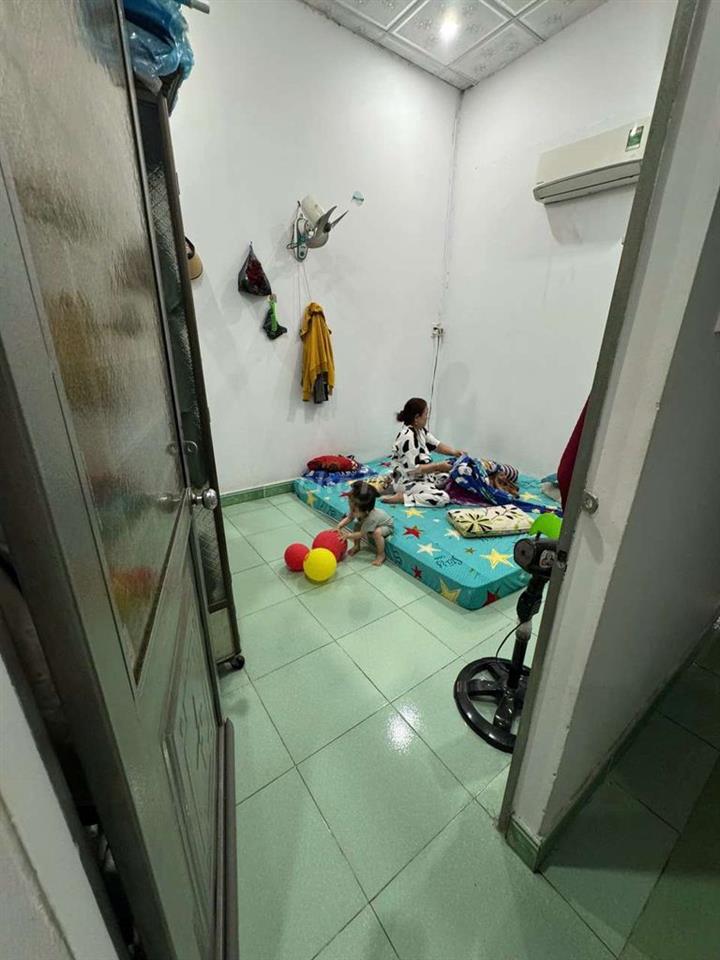 CẦN BÁN NHÀ SAU UB ĐÔNG THẠNH. HM.
