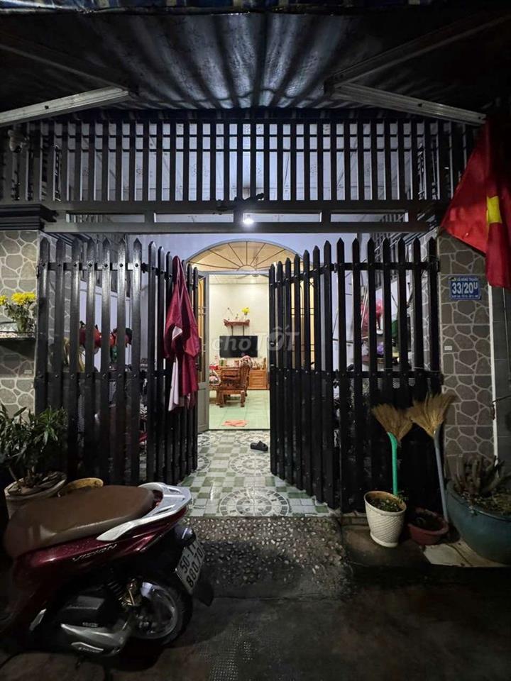 CẦN BÁN NHÀ SAU UB ĐÔNG THẠNH. HM.