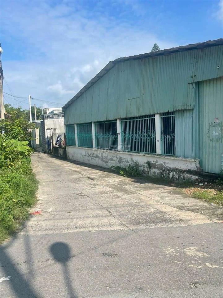 cho thue kho xuong 300m thoi tu hoc mon