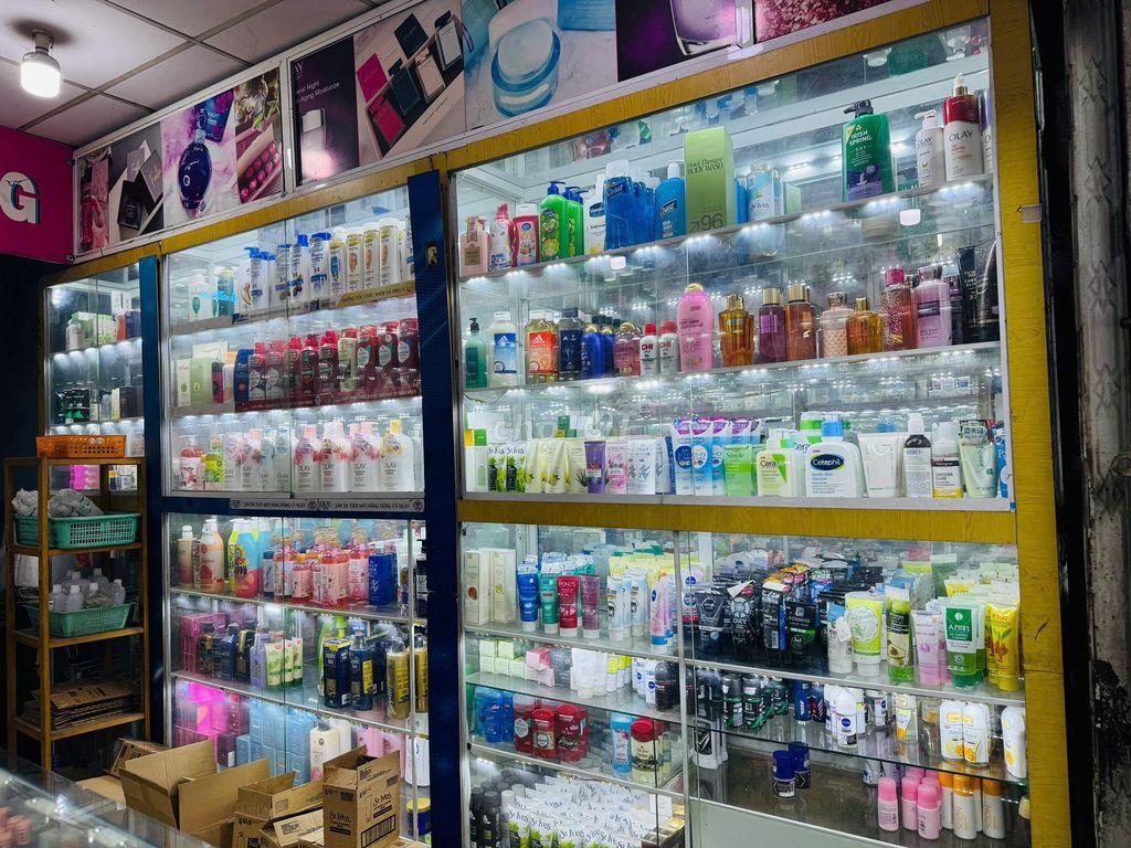 SANG NHƯỢNG CỬA HÀNG MỸ PHẨM HOẠT ĐỘNG 15 NĂM