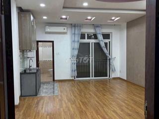 Phòng 50m2 gần CV Làng Hoa, giờ giấc tự do
