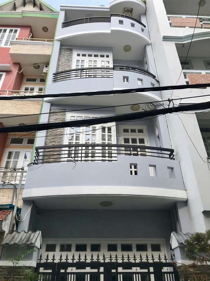 Nhà nguyên căn HXH tới cửa gần đường Dương Quảng Hàm