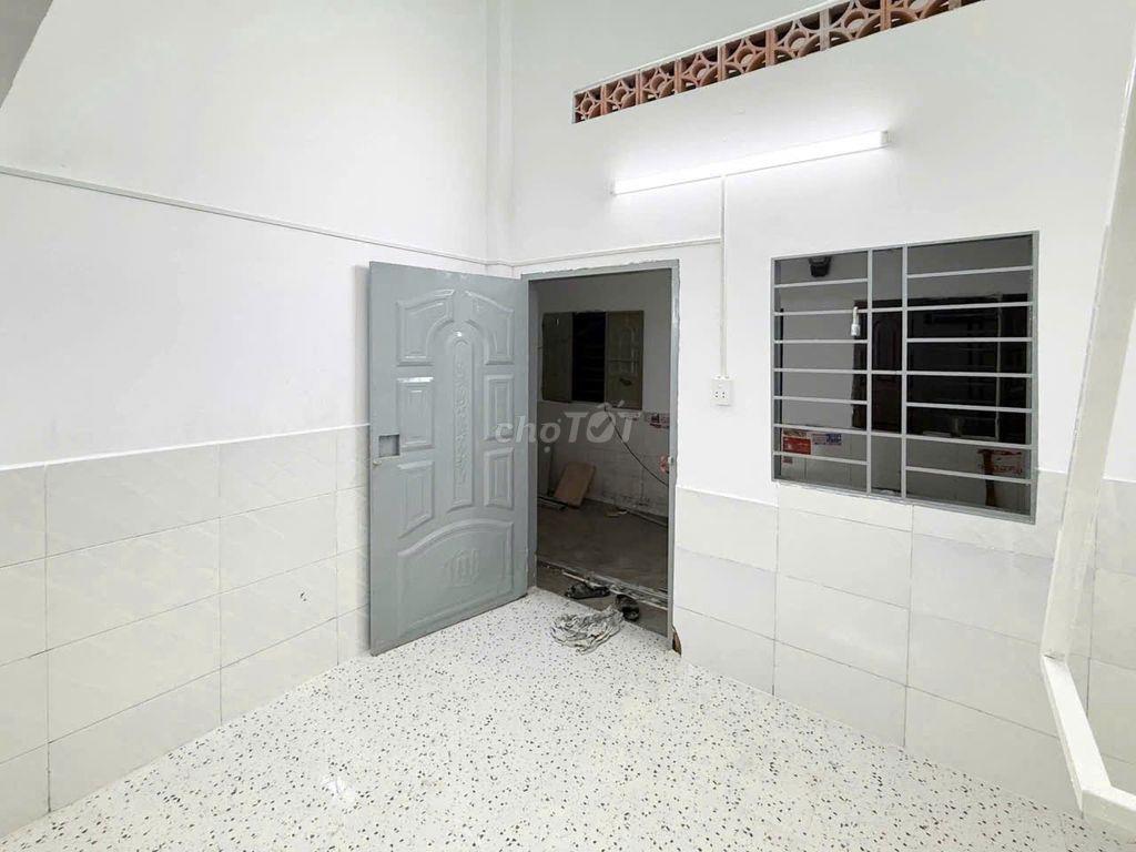 NGAY VISIP 1 PHÒNG MỚI CÓ MÁY LẠNH ĐƯỢC NUÔI PET