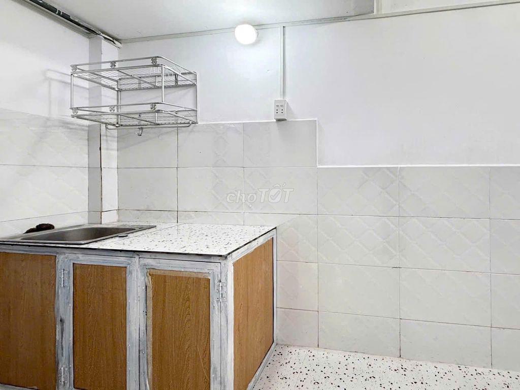 NGAY VISIP 1 PHÒNG MỚI CÓ MÁY LẠNH ĐƯỢC NUÔI PET