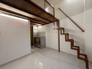 2tr8/tháng có ban công  gần ĐH Nguyễn Tất Thành Quận 12