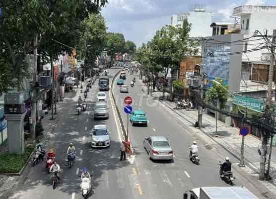 cho thuê kho hoặc văn phòng ngang 9m mặt tiền Quang Trung giá 5tr