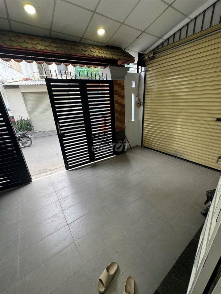 Chính chủ cho thuê mặt bằng đẹp - Ngang 5m đường oto 10m