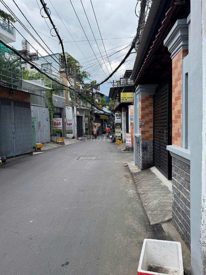Chính chủ cho thuê mặt bằng đẹp - Ngang 5m đường oto 10m