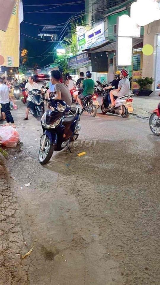CHO THUÊ MẶT BẰNG TRỆT - NGAY CHỢ PHẠM VĂN BẠCH