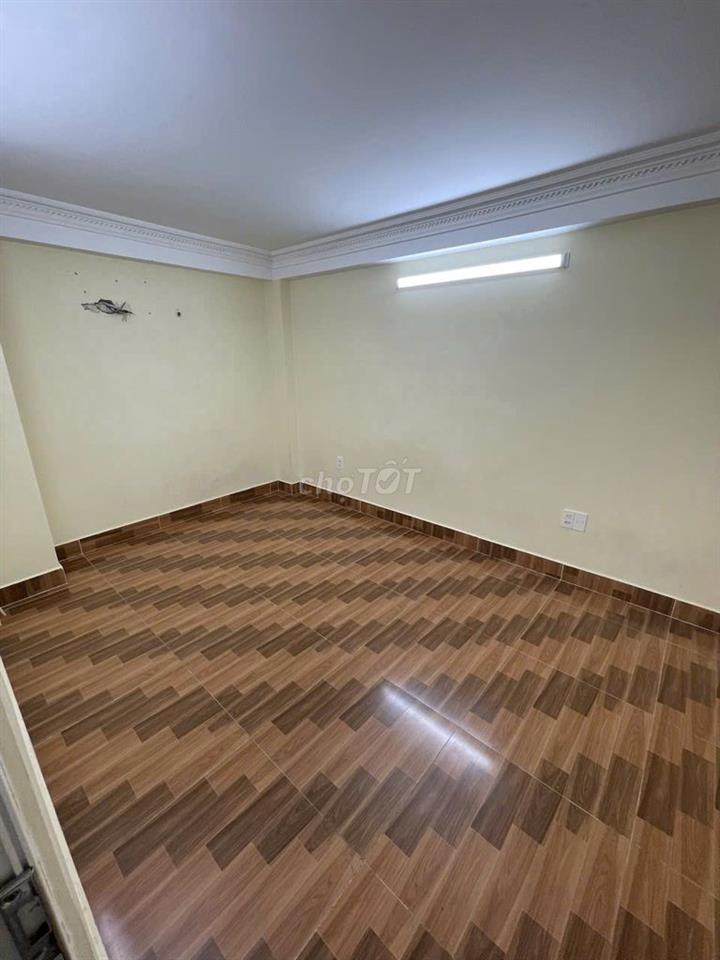 PHÒNG TRỌ KẾ BÊN VĂN HIẾN