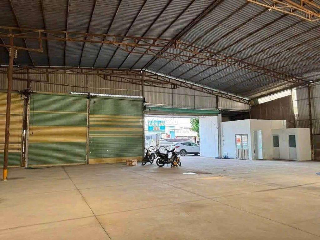 Cho Thuê MT gần ngã 4 20x35m Lê T. Kim + NguyễnVăn Bứa gần trường học