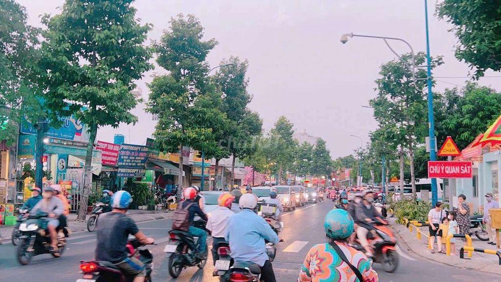 Cho Thuê MT gần ngã 4 20x35m Lê T. Kim + NguyễnVăn Bứa gần trường học