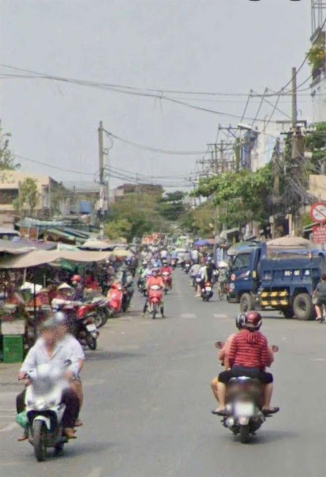 Giá tốt cho thuê mặt tiền 2000 4000..  mặt tiền Quận 4, p.xóm chiếu