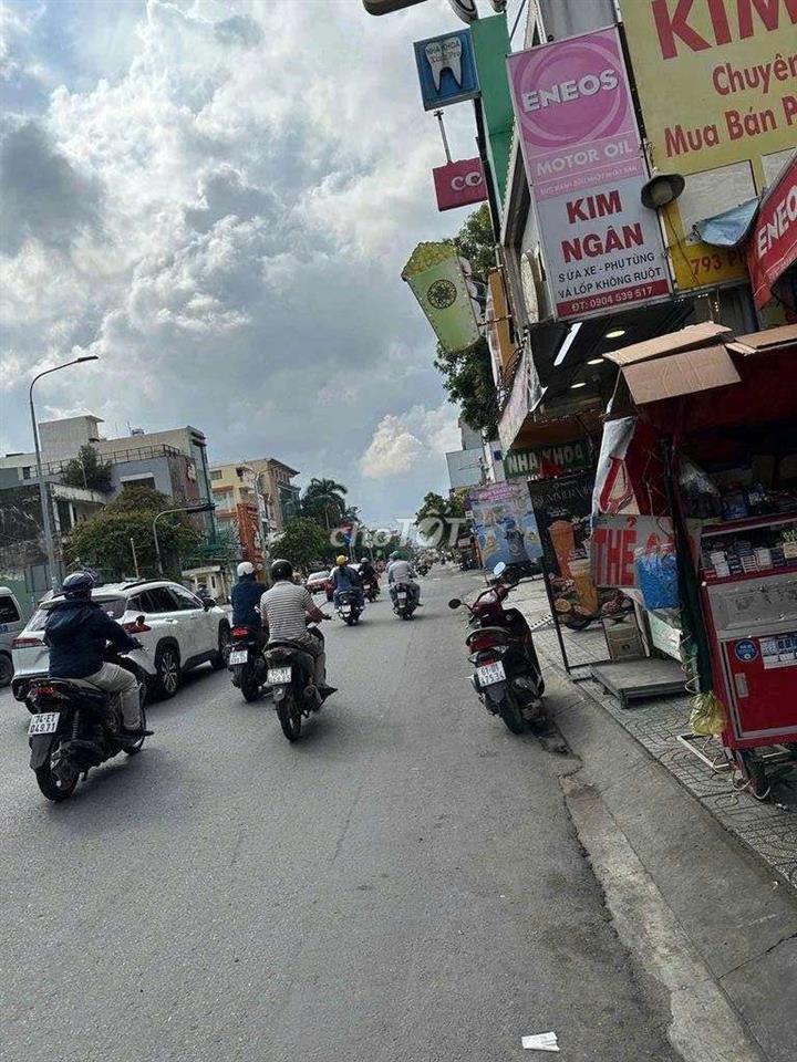 CHO  thuê Mặt tiền  7x25 – KHU TRUNG TÂM VinCom PHAN VĂN TRỊ P5 , GV