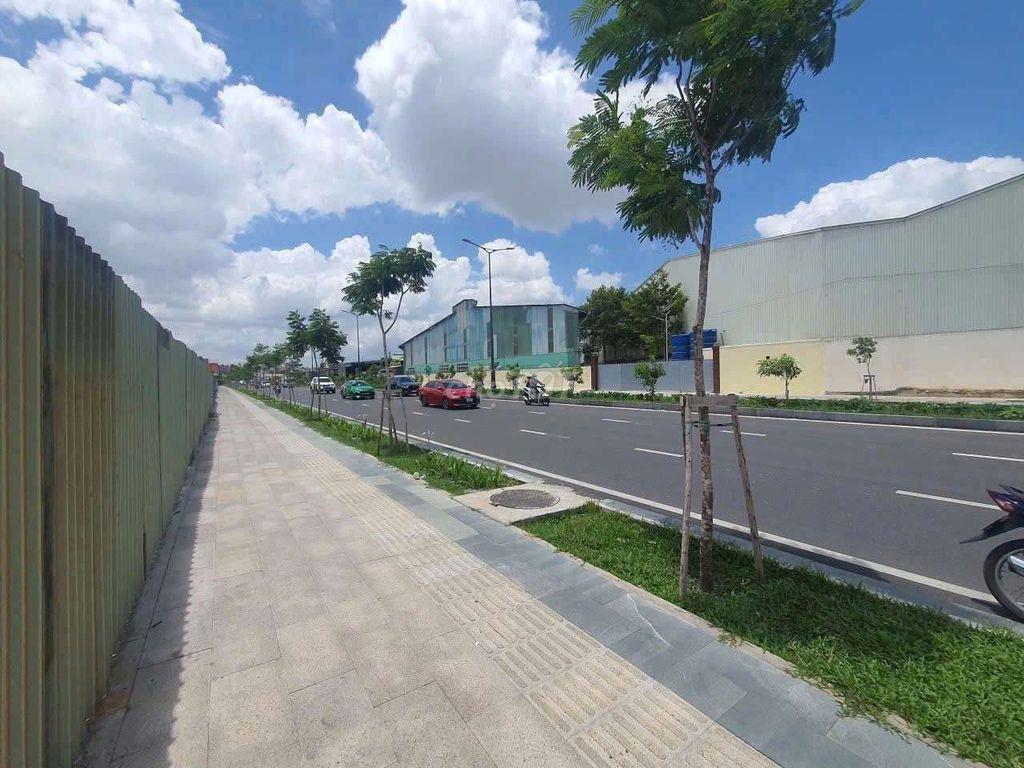  CHO THUÊ MẶT BẰNG KHO 2500mm  SIÊU KHỦNG GẦN GA T3  TÂN BÌNH