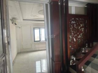 CHO THUÊ CĂN HỘ MẶT TIỀN ĐƯỜNG THỐNG NHẤT