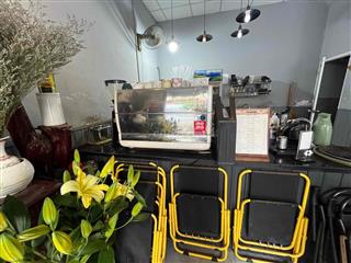 sang quán cafe