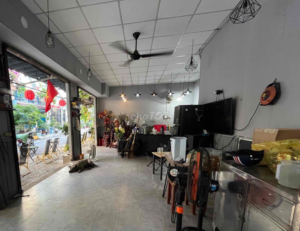 sang quán cafe