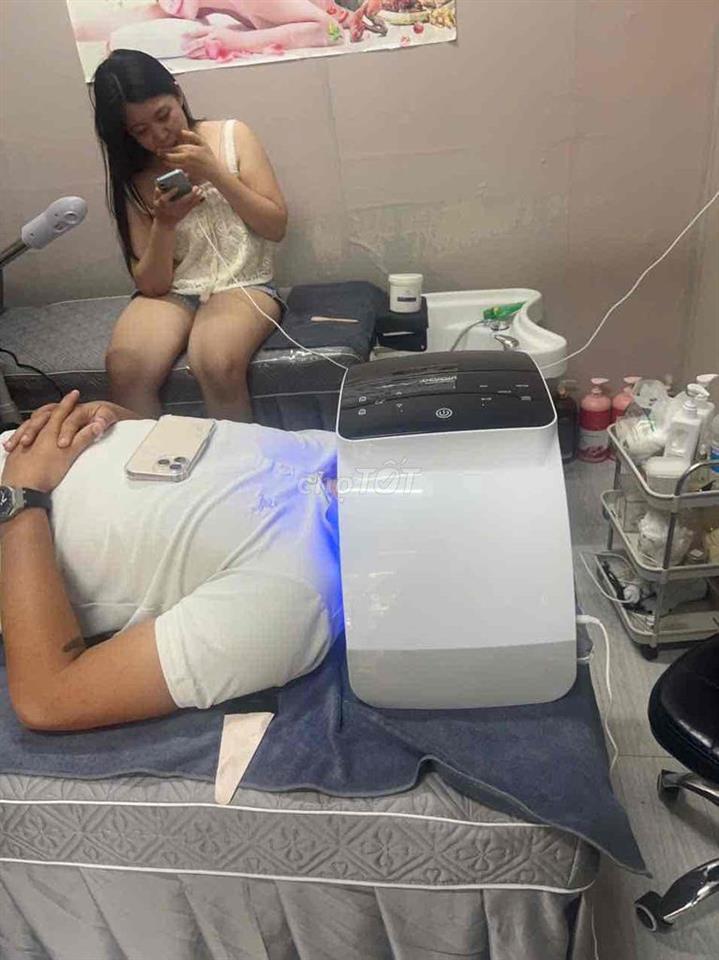 cần sang tiệm nail gội đầu dưỡng sinh massage