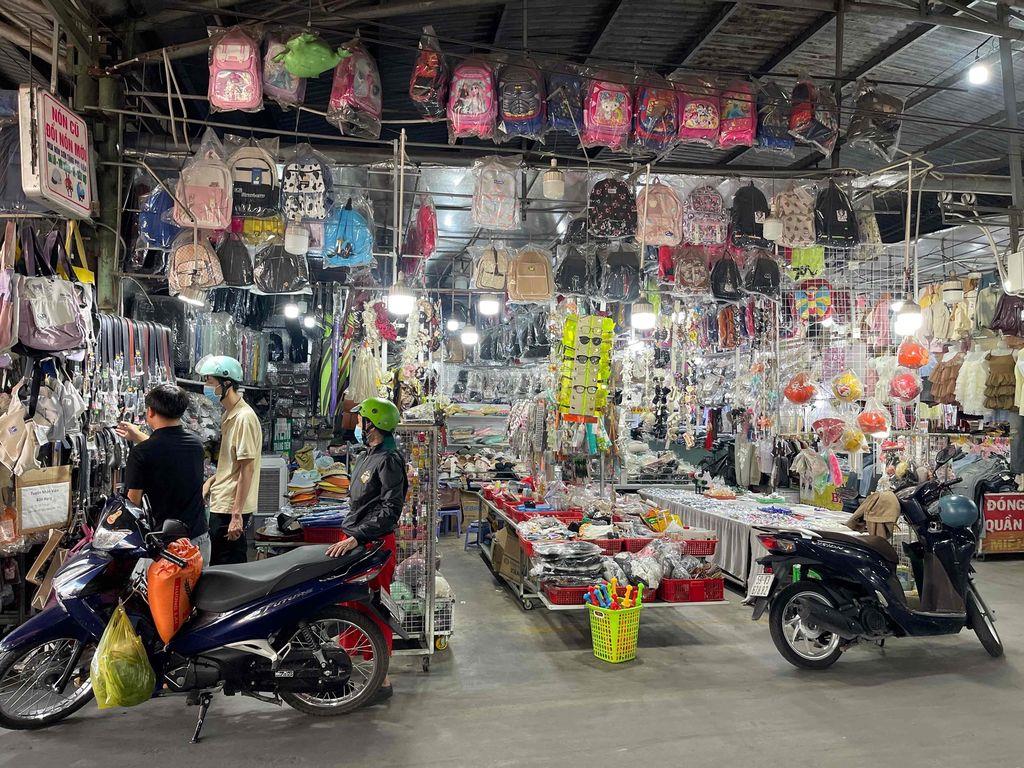 SANG RẺ SẠP GÓC VỊ TRÍ ĐẮC ĐỊA NGAY GẦN MT CỔNG CHÍNH CHỢ QUANG VINH 3
