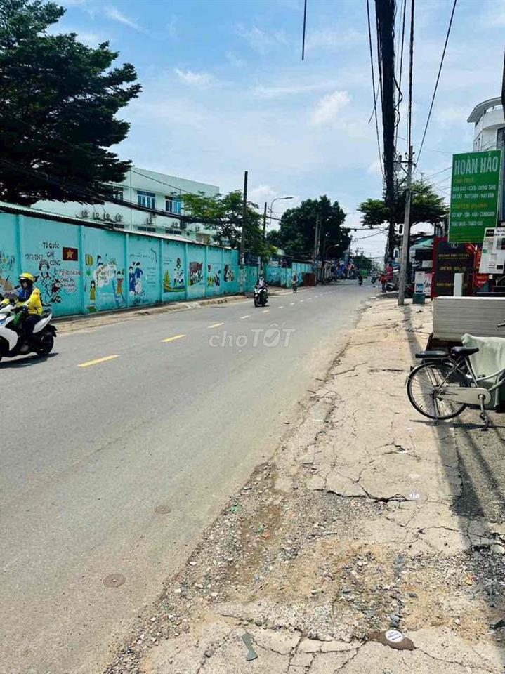 đất trống căn góc mặt tiền phạm văn chiêu 10 x 26m