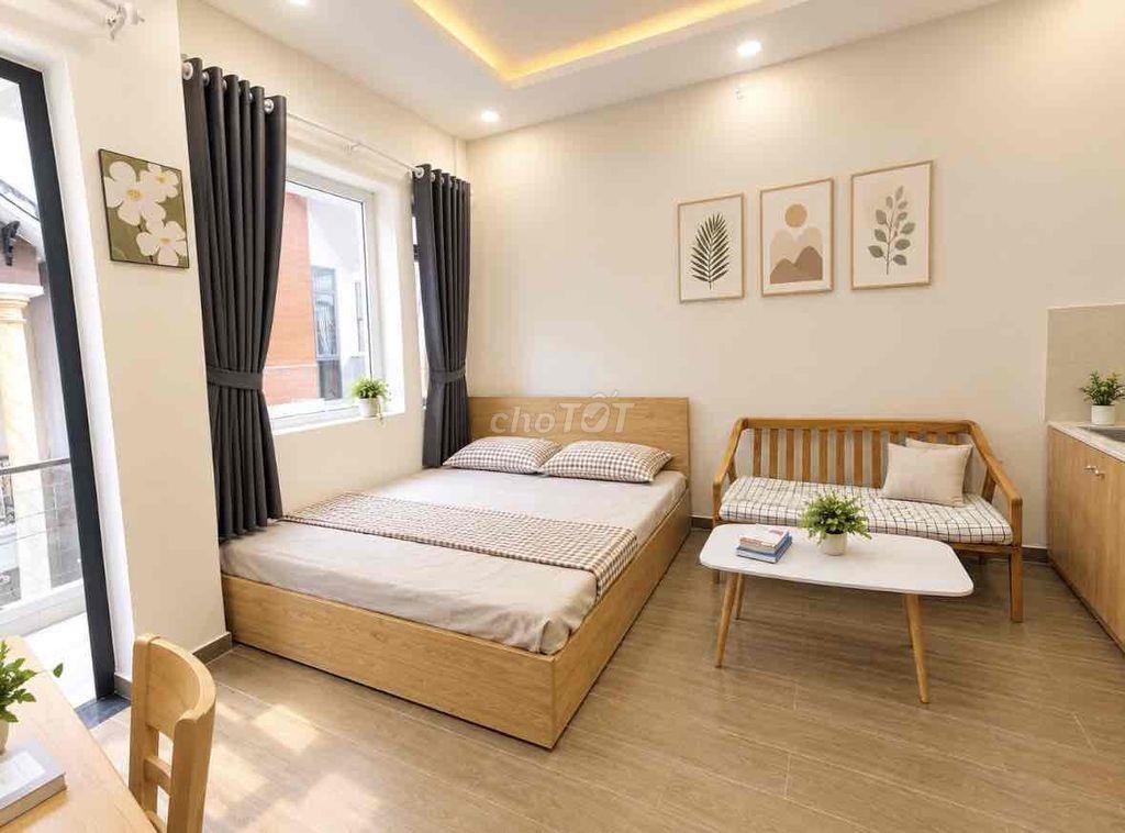PHÒNG CHO THUÊ BAN CÔNG 30m2 (Gần ga T3)