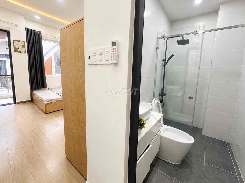 PHÒNG CHO THUÊ BAN CÔNG 30m2 (Gần ga T3)
