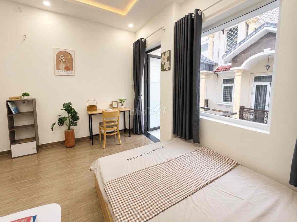 PHÒNG CHO THUÊ BAN CÔNG 30m2 (Gần ga T3)