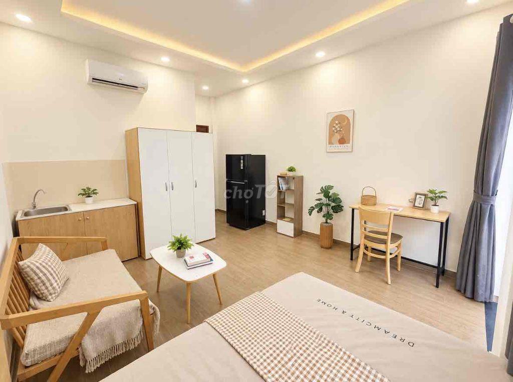 PHÒNG CHO THUÊ BAN CÔNG 30m2 (Gần ga T3)