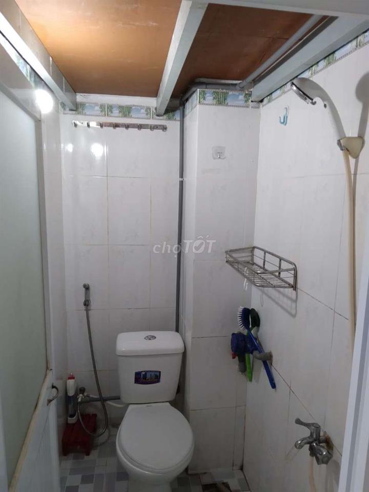 CHO THUÊ PHÒNG TRỌ RỘNG CÓ GÁC XÉP ĐƯỜNG DƯƠNG QUẢNG HÀM PHƯỜNG 5 GV 