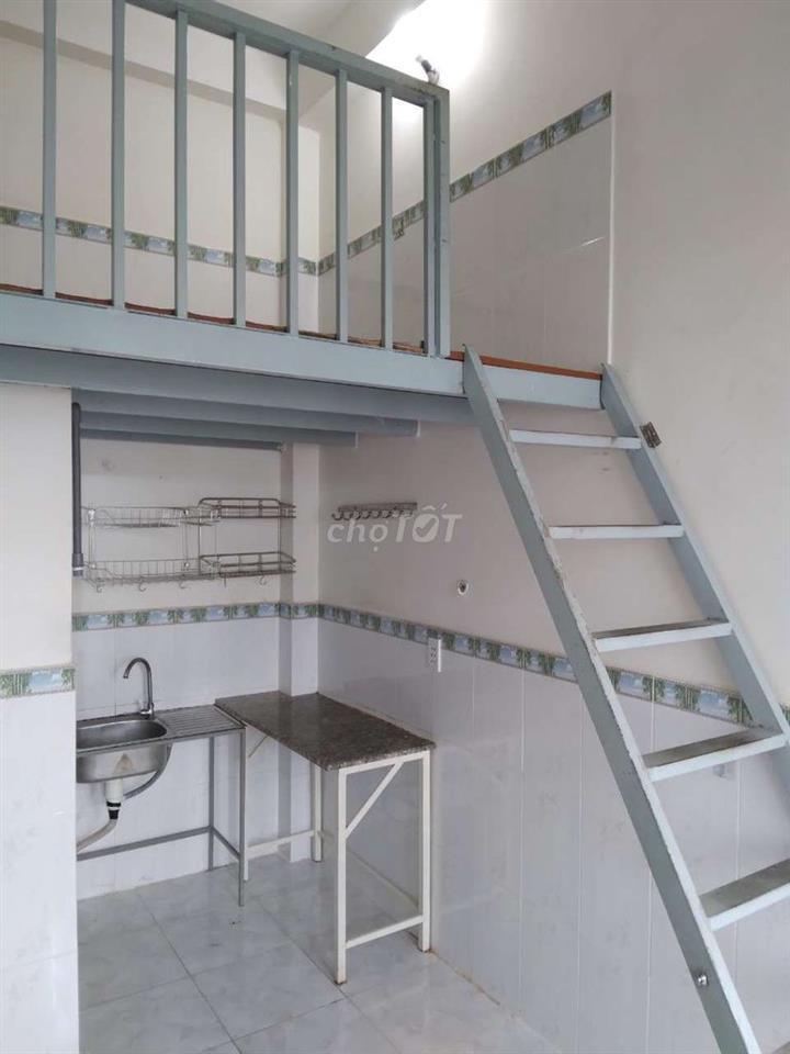CHO THUÊ PHÒNG TRỌ RỘNG CÓ GÁC XÉP ĐƯỜNG DƯƠNG QUẢNG HÀM PHƯỜNG 5 GV 