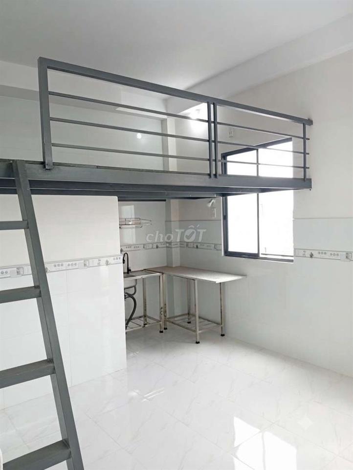 CHO THUÊ PHÒNG TRỌ MỚI RỘNG CÓ GÁC XÉP, MÁY LẠNH, BAN CÔNG 