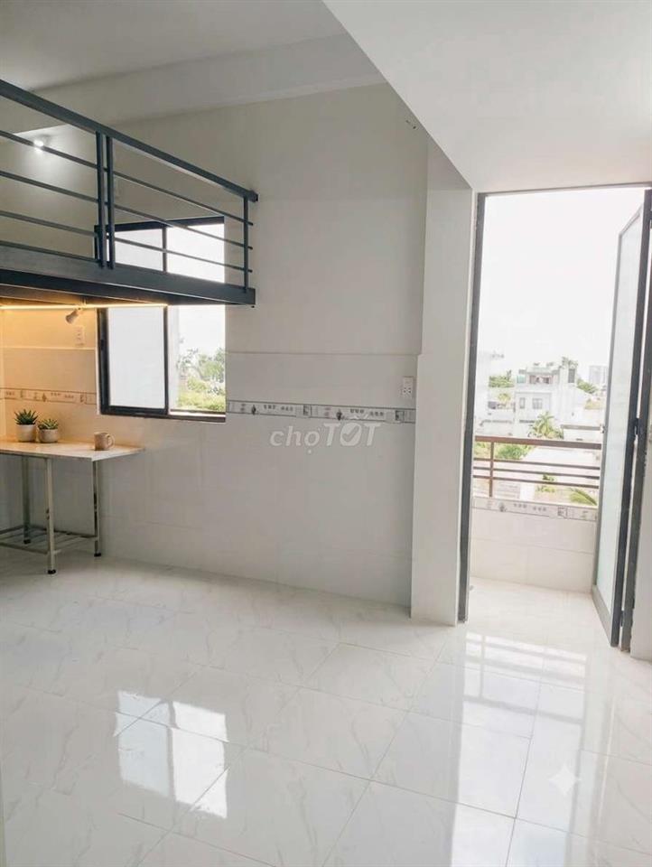 CHO THUÊ PHÒNG TRỌ MỚI RỘNG CÓ GÁC XÉP, MÁY LẠNH, BAN CÔNG 