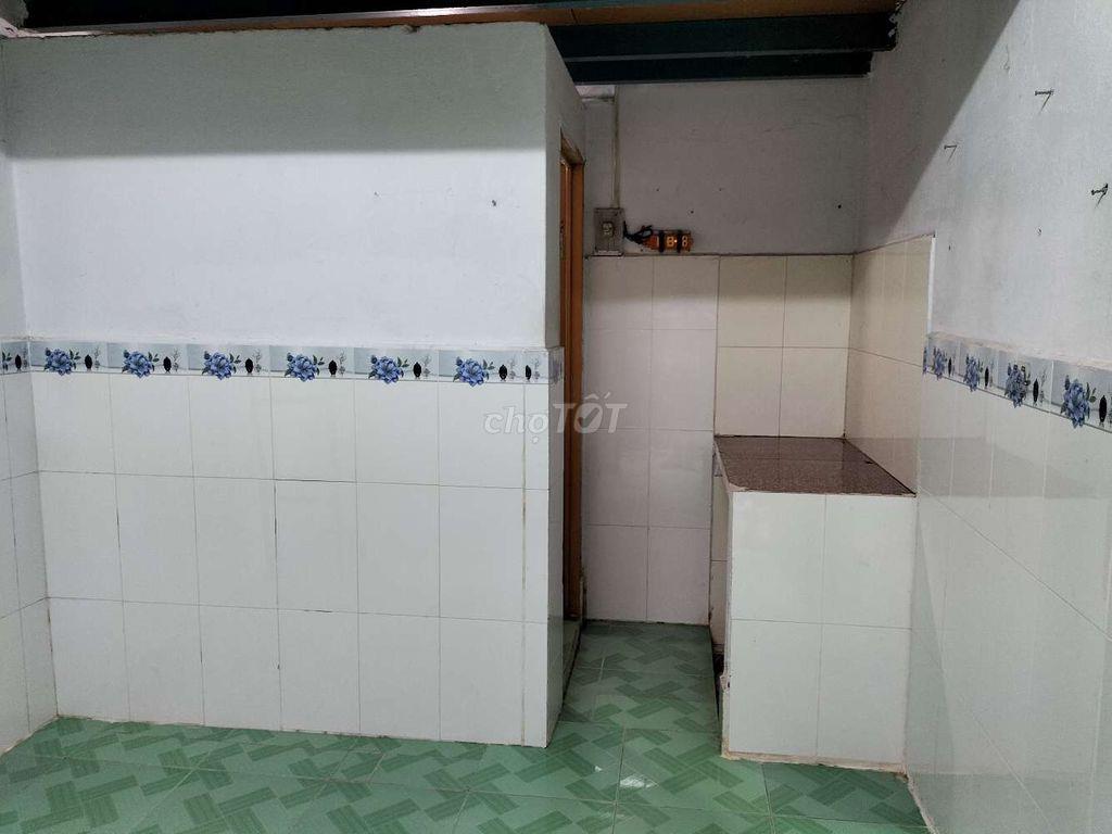phòng 12m2 có gác hẻm 380/63 phạm văn chiêu gò vấp 