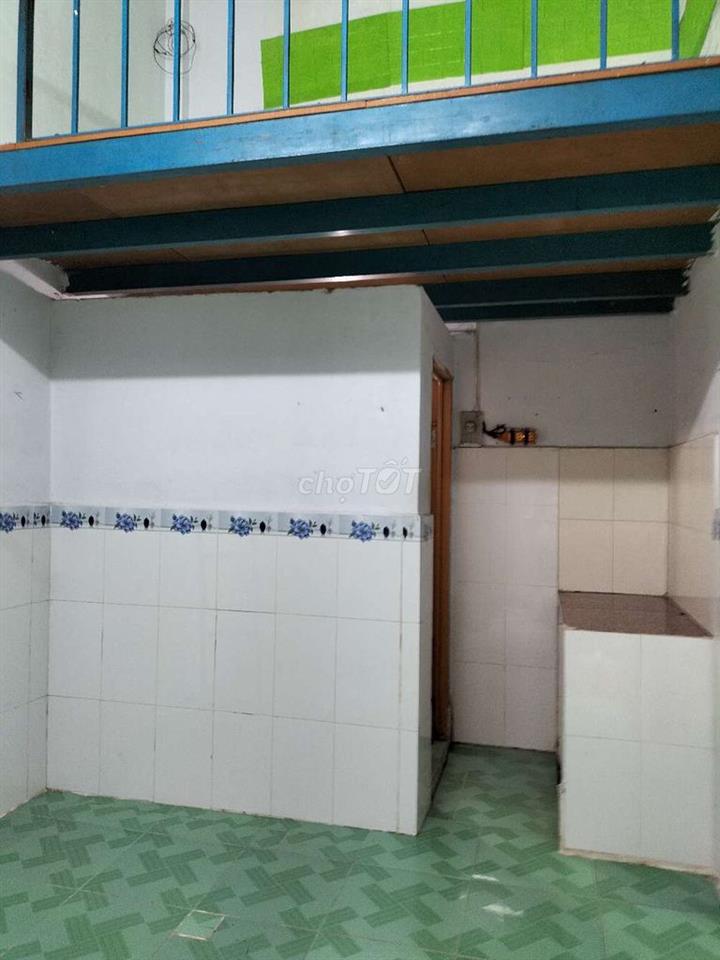 phòng 12m2 có gác hẻm 380/63 phạm văn chiêu gò vấp 
