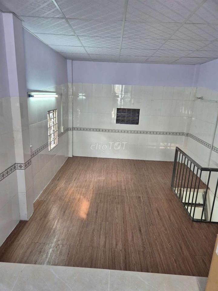 nhà nhỏ mặt đường nhựa 6m hẻm 380/67 phạm văn chiêu gò vấp 