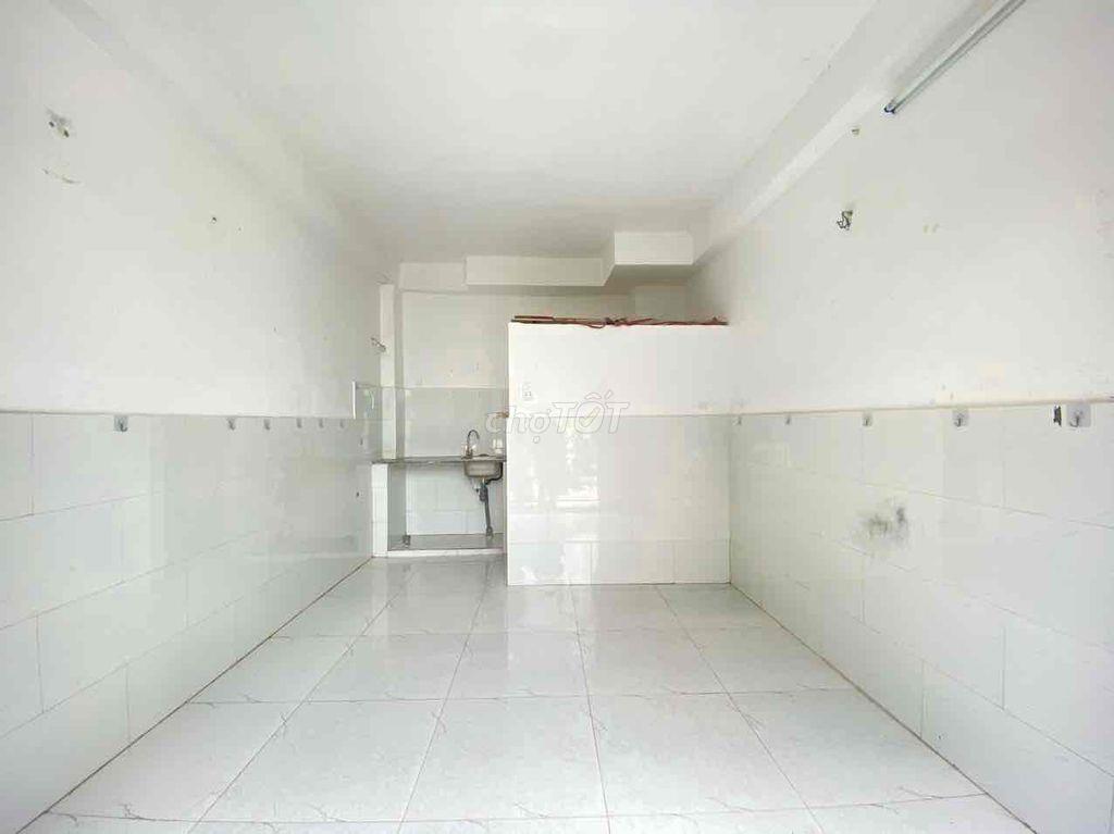 Phong trọ mặt tiền toà nhà