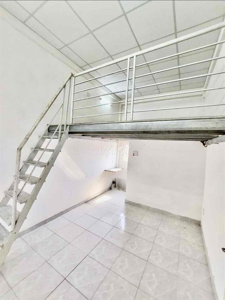 phong trọ ngay chợ tân mỹ có máy lạnh