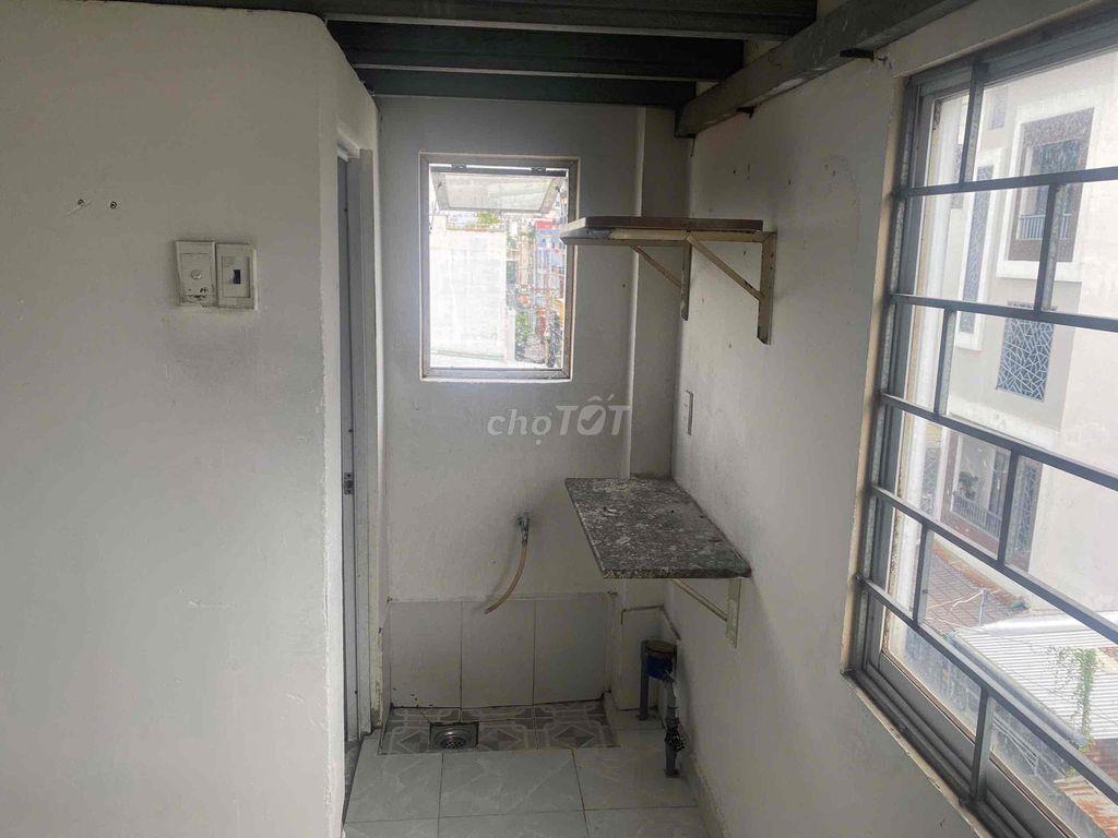 phong trọ ngay chợ tân mỹ có máy lạnh