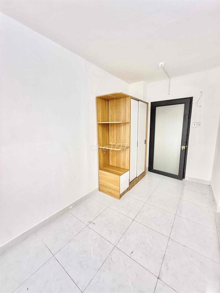 PHÒNG TRỌ MỚI XÂY CỬA SỔ TRỜI VIEW ĐẸP NHÀ MẶT TIỀN HOÀNG HOA THÁM