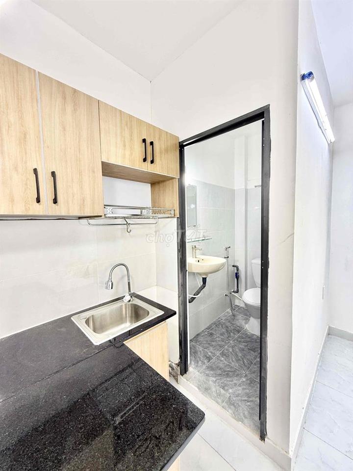 PHÒNG TRỌ MỚI XÂY CỬA SỔ TRỜI VIEW ĐẸP NHÀ MẶT TIỀN HOÀNG HOA THÁM